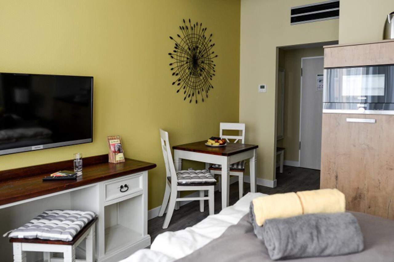 Hausner'S Hotel- Studio Apartments Altenstadt an der Waldnaab Ngoại thất bức ảnh